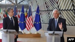 U.S. Secretary of State Antony Blinken, left and European Union High Representative for Foreign Affairs and Security Policy Josep Borrell give statements ahead of an EU-US Energy Council Ministerial Meeting in Brussels, April 4, 2023.