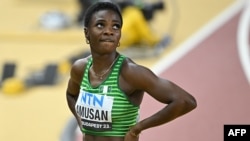 Tobi Amusan lors de la demi-finale du 100m haies aux Championnats du monde d'athlétisme de Budapest, le 23 août 2023.