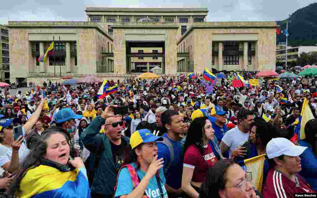 Hacia el mediodía, los venezolanos que acudieron al llamado disfrutaron también de la música llanera y autóctona de su país.