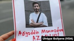 "Afiəddin Məmmədova azadlıq! Maddələr dəyişir, mahiyyət yox!" aksiyası