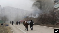 После ракетной атаки в Мариуполе. AP Photo/Sergey Vaganov 