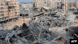 Во два одвоени инцидента, загинале најмалку 29 лица, а уште 150 биле повредени додека чекале да добијат помош, според Министерството за здравство управувано од Хамас