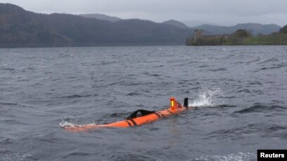 Hundreds join largest Loch Ness monster hunt in 50 years in