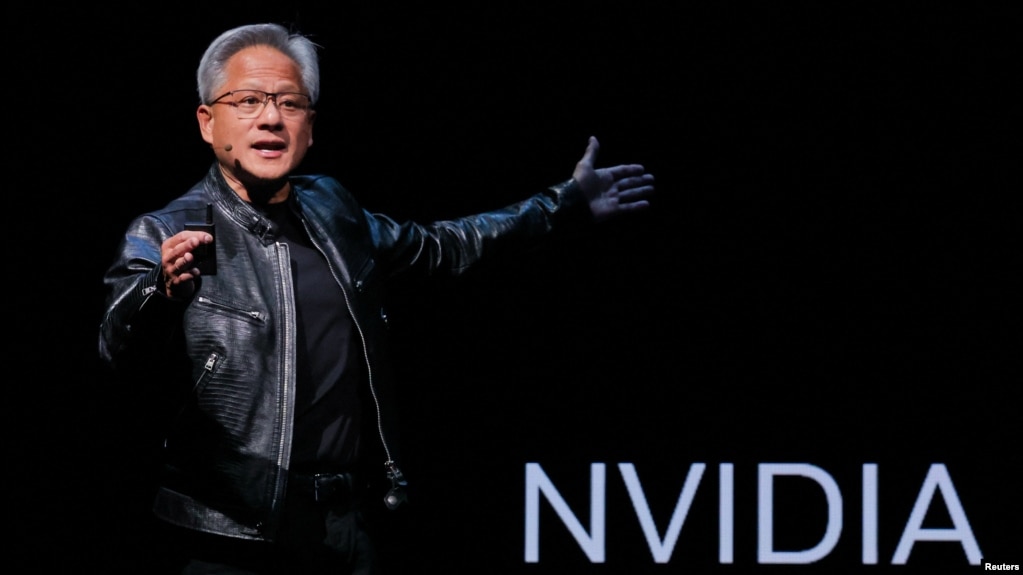 美国芯片业巨头英伟达（NVIDIA）首席执行官黄仁勋在台北的一次演讲活动中讲话。（2024年6月2日）