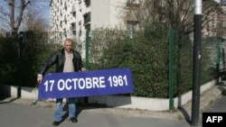 Le président Emmanuel Macron a déclaré le 17 octobre 2021 que "les crimes commis le 17 octobre 1961 sous l'autorité de Maurice Papon sont inexcusables pour la République".