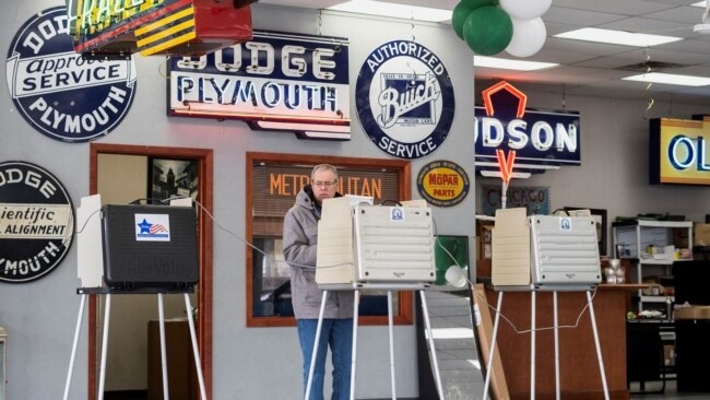 Primarias avanzan en EEUU y los candidatos presidenciales miran al voto hispano 