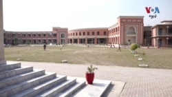 د امریکې سفیر په نوښار ضلع کې د هغه سکول د نوي ودانۍ پرانېسته وکړه چې سېلاب تباه کړی و