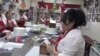  Լոս Անջելեսում ամանորյա զարդարանքով թխվածքներ պատրաստելու գաղտնիքներին են տիրապետում անվանի հայ հրուշակագործ Էլլա Միլիտոնյանի ստուդիայում