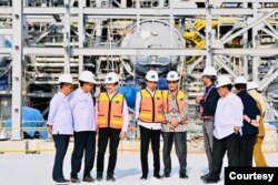 Jokowi mengatakan pembangunan Smelter merupakan cikal bakal Indonesia untuk menjadi negara maju karena perekonomian akan bertumpu pada produksi dan bukan pada konsumsi rumah tangga lagi. (Biro Setpres)