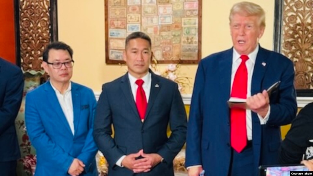 Ông Donald Trump ghé thăm nhà hàng Trường Tiền, tại Trung tâm Eden, bang Virginia, 26/8/2024.