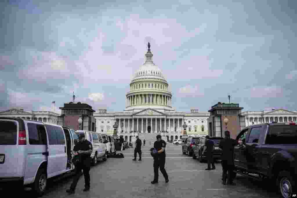 Police officers walk in front of the U.S. Capitol ahead of Israeli Prime Minister Benjamin Netanyahu's speech to a joint meeting of Congress, July 24, 2024, in Washington. 