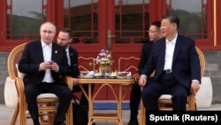 中國領導人習近平在北京中南海接待到訪的俄羅斯總統普京。 （2024年5月16日）