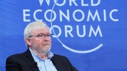 澳大利亚驻美国大使陆克文（ Kevin Rudd ）在瑞士达沃斯出席世界经济论坛会议。（2024年1月17日）