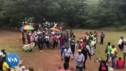 Vamwe veChidiki veBato reZanu PF Voimba Nziyo Dzeku Tsigira VaMnangangwa Vachisvika Pamarinda Anovigwa Magamba eNyika paNational Heroes Acre