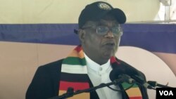 Umsekeli kaMongameli uMnu Constantino Chiwenga (Columbus Mavhunga/VOA)