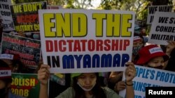 အိန္ဒိယရောက်မြန်မာတချို့ နယူးဒေလီမှာဆန္ဒပြနေစဉ် (မတ် ၃၊ ၂၀၂၃)
