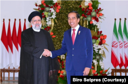 Presiden Jokowi dan Presiden Iran dalam pertemuan bilateral di Istana Kepresidenan Bogor, Selasa (23/5) sepakat mendukung perjuangan rakyat Palestina dan membantu mengatasi konflik di Afghanistan. (Courtesy/Biro Setpres)