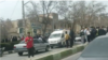 مسمومیت «بیش از ۱۰۰ دانش‌آموز» در سقز؛ معترضان پرچم جمهوری اسلامی را پایین کشیدند