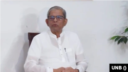 বিএনপি চেয়ারপার্সনের গুলশান কার্যালয়ে সাংবাদিকদের সঙ্গে কথা বলছেন, বিএনপি মহাসচিব মির্জা ফখরুল ইসলাম। ২৬ জুন, ২০২৩। 