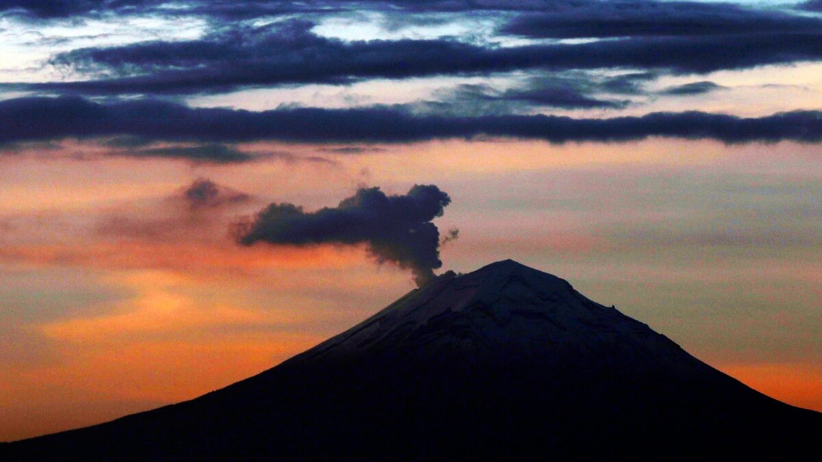 Mexico Keeps Close Eye on Volcano That Threatens 22 Million - Vimarsana News