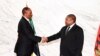 Pascoal Ronda (esquerda), ministro do Interior; e Filipe Nyusi, presidente de Moçambique (direita), tomada de posse, 31 de Agosto, 2023