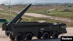 Российская ракетная установка «Искандер». 