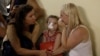 Ljudi se skrivaju u podrumu nakon ruskih raketnih udara na dječiju bolnicu Okhmatdyt u Kijevu, usred ruskog napada na Ukrajinu, u Kijevu, Ukrajina, 8. jula 2024.