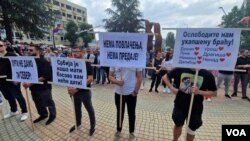 Мојата желба е да нема санкции, им рече Лајчак на новинарите во Приштина по тричасовниот состанок со Курти