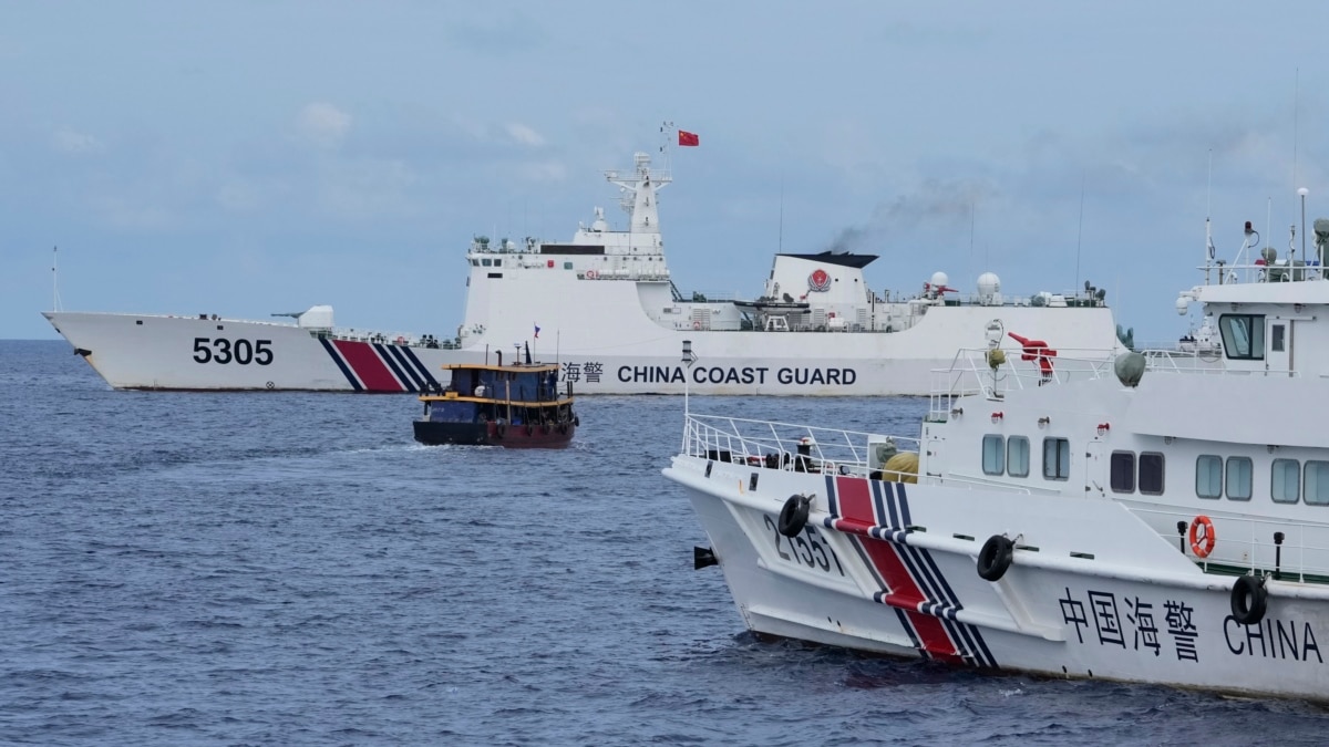 Philippine Boats Breach Chinese Coast Guard Blockade Near Disputed Shoal
 – News24.my