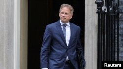 Grant Shapps leaves 10 Downing Street after being confirmed as Britain's new defense secretary in London, Aug. 31, 2023. 