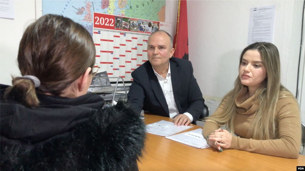 Dhuna ndaj grave e vajzave në Shqipëri, vijon denoncimi dhe përpjekja për t’i mbrojtur