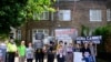 公民團體老撾駐英使館示威 要求釋放中國人權律師盧思位 阻止強制遣返