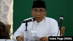 Ketua Pengurus Besar Nahdlatul Ulama (PBNU) Indonesia, Yahya Cholil Staquf. (VOA/Indra Yoga)
