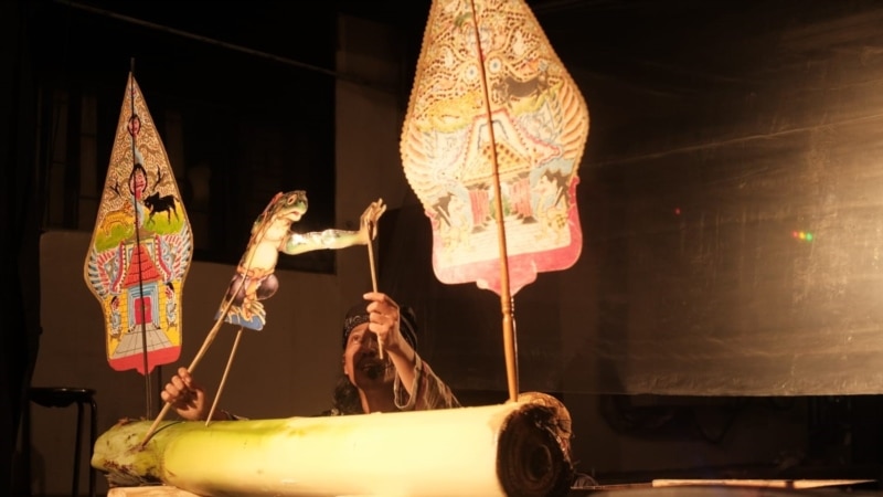 Mendidik Anak Cinta Sungai Lewat Pertunjukan Wayang Kali