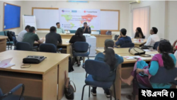 বাংলাদেশের ঢাকায়, এনজিও ফোরামের ট্রেনিং হলে আয়োজিত, সাইবারস্পেস, সাইবার আইন ও ডিজিটাল অধিকার বিষয়ে অ্যাডভোকেসি ক্যাম্পেইন শীর্ষক এক অনুষ্ঠানে ডিজিটাল নিরাপত্তা আইন বাতিলের দাবি জানান বিশেষজ্ঞরা। ৯ এপ্রিল, ২০২৩। 