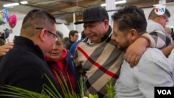 En Fotos | Programa permite que mexicanos abracen a sus seres queridos tras décadas de separación 