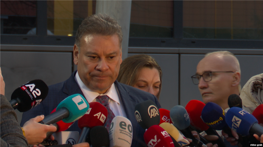 Escobar: Kurti më premtoi se do të shqyrtojë disa nga propozimet e mia për dinarin serb