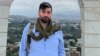 طالبانو ایرانی عکاس خوشې کړی او د ایران سفارت ته سپارلی دی