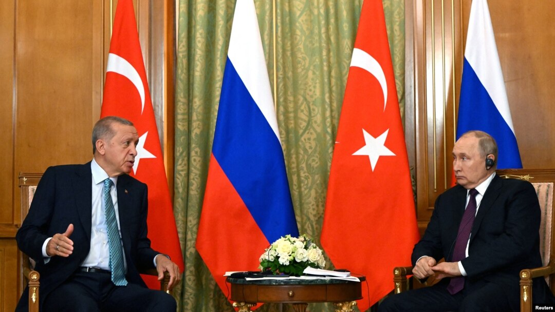 Ruski predsednik Vladimir Putin na sastanku sa turskim predsednikom Redžepom Tajipom Erdoganom u Sočiju (Foto: Sputnik/Sergei Guneev/Pool via Reuters) 