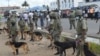 Polícia com cães impede marcha de homenagem ao rapper Azagaia na Beira, Moçambique, 18 Março 2023