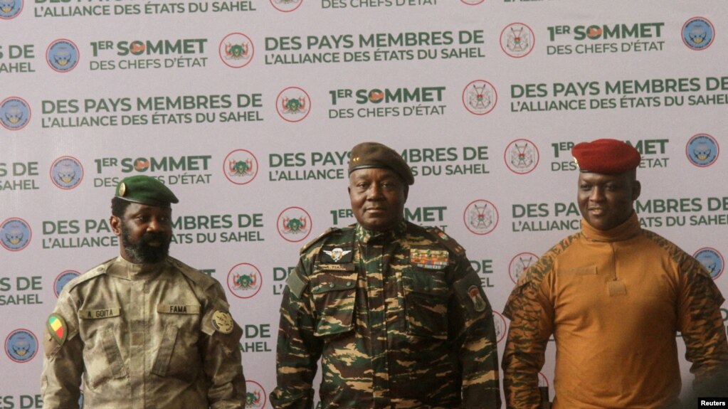 Viongozi wa utawala wa kijeshi wa Mali, Burkina Faso na Niger huko Niamey, Niger wakiwa Niamey Julai 6, 2024. Picha na REUTERS/Mahamadou Hamidou.
