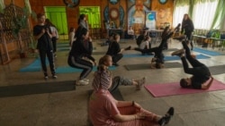 在曾被佔領的廢墟上，烏克蘭孩子們重新開始跳舞