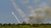 지난해 4월 필리핀 샌안토니오에서 실시된 미국-필리핀 연합 훈련 "발리카탄" 훈련 중 고기동 포병 로켓 시스템(HIMARS)이 가동되고 있다. (자료사진)