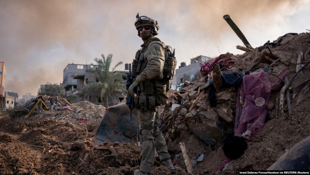 Izraelski vojnik u Pojasu Gaze (Foto: Israel Defense Forces/Handout via REUTERS)