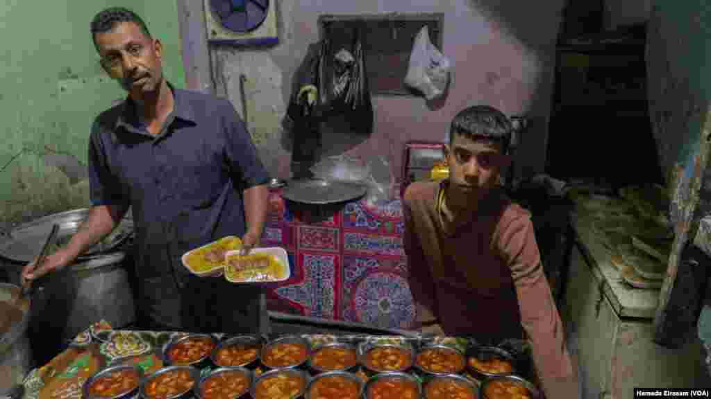 Karem, a volunteer who, along with his son Mohamed, prepares about 250 daily iftar meals, says, “We made 500 Ramadan meals a day last year. Today, we’re lucky, though, since we received a donation of meat and rice.” (Hamada Elrasam/VOA)