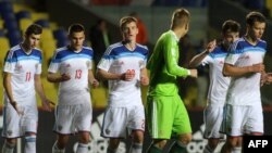 Des joueurs russes célèbrent leur victoire lors du match de la Coupe du Monde U-17 contre la Corée du Nord, Chili, le 19 octobre 2015.