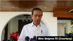 Presiden Jokowi menunjuk Kepala Badan Pangan Nasional Arief Prasteyo menjadi Plt Menteri Pertanian menggantikan Syahrul Yasin Limpo yang mundur karena tersangkut dugaan kasus korupsi. (Foto: Courtesy/Biro Setpres)