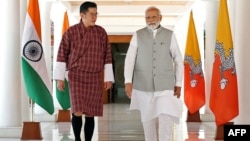 2023年4月4日不丹国王吉格梅·凯萨尔·南杰尔·旺楚克(左)与印度总理纳伦德拉·莫迪在新德里会面