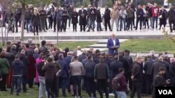 Kryetari socialist Rama me 61 kandidatët e partisë së tij në Tiranë