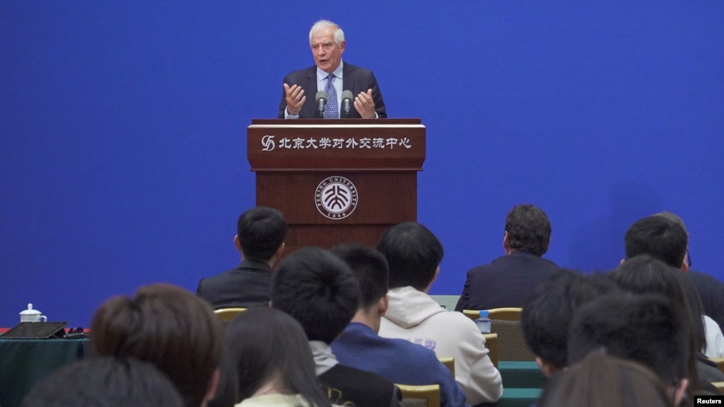 欧盟外交和安全政策高级博雷利（Josep Borrell）在北京大学发表讲话。（2023年10月13日）(photo:VOA)